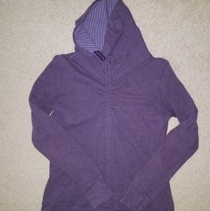 Lululemon size 8 In A Cinch Tee